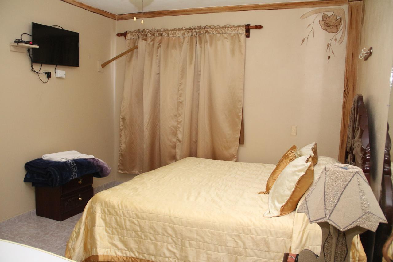 Hotel Valle Nuevo 孔斯坦萨 外观 照片